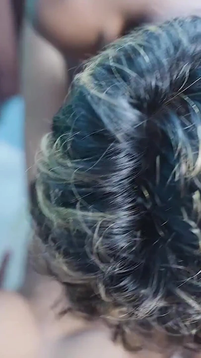 "Desi Hintli ateşli ve seksi bakire üvey kız kardeş gerçek sikiş için üvey erkek kardeşinin büyük yarağını istiyor "