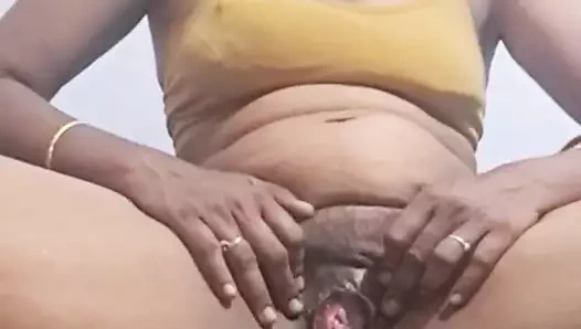 Hintli teyze çıplak görüntülü görüşme -1 (Tamil teyze)