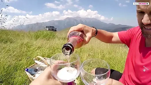 Yeşillikli piknikte beni sikmek istedin