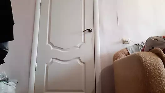 Vibratörle meme uçlarımı ve amımı sert bir şekilde sıvazlıyorum