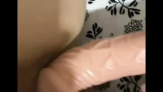 Kuzenle ağız masaj dildo seks