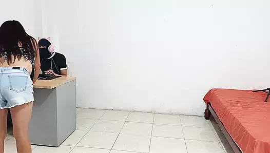 I masturbate my cock after my stepsister turns me on