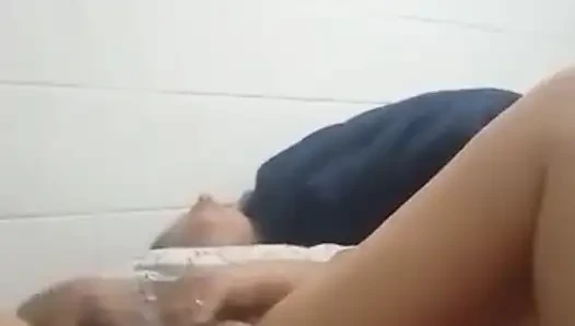Salatalık ile amımı sikiyorum