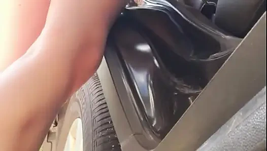 Ateşli bir kadınla parkta sabah seks