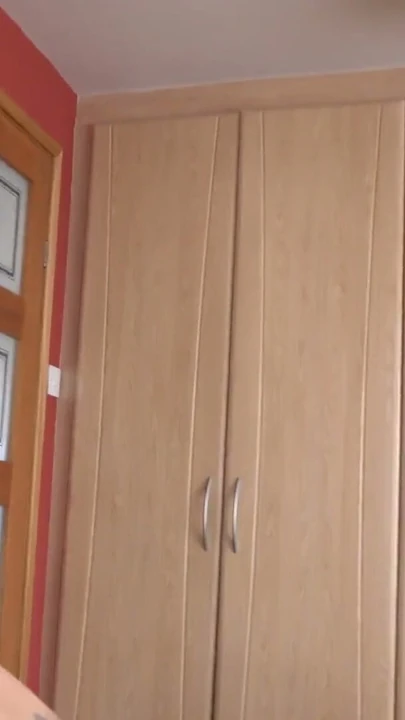 69 Yaşındaki İri Memeli Üvey Anne Louise Seni Olgun Porno İzlerken Yakalıyor | Bölüm 3