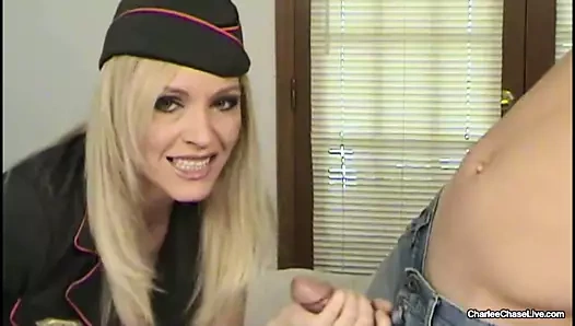 Sigara içme horoz özlem milf charlee kovalamak gets boşalmak üzerinde ona memeler