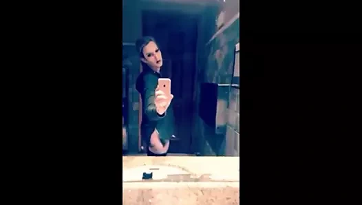trans kız selfie
