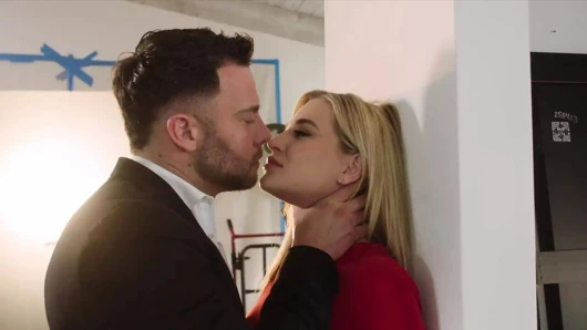 Derin. Bratty Blake'in kocasından sakladığı bir fetişi var