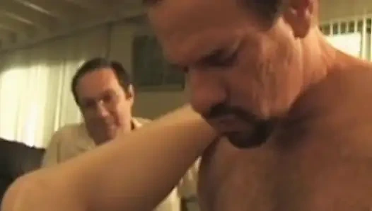 Klasik aldatan evli kadın eş değiştirmeli seks