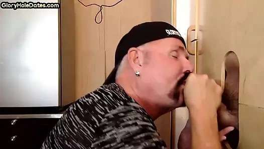 Döl deliği döl seven dilf ev yapımı videoda yarak emiyor