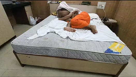 Hintli komşu, desi teyze, desi hizmetçiwali, hintli kadın