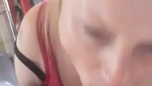 Sarışın eş seviyor horoz ve boşalmak