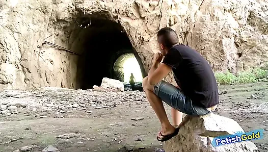 Büyük götlü zenci genç kız büyük beyaz yarakla sikiliyor