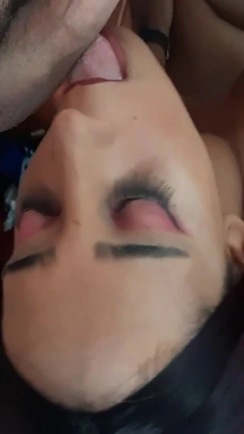 Эмоциональный момент из "Моя невестка всегда готова пососать член (с субтитрами на английском языке)"