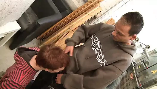 Bodrum göt sikicileri - Alman fetiş patenci eylemi