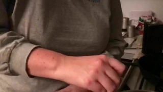 Pt 1 braless tombul bebek kız yapma akşam yemeği için baba