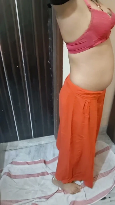 Bengali Bhabhi's Sexy Massage Video Cock Will Stand Up After Seeing You | Clip 1
