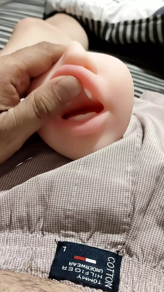 Mastürbasyon yapıyor