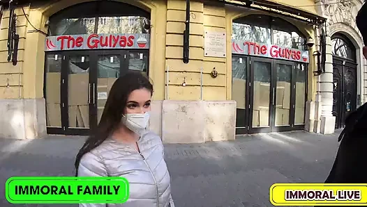 Tombul pawg taylee wood krem şanti ve şurup kullanıyor