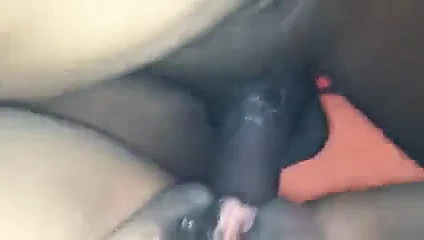 Şaşırtıcı büyük memeler üzerinde bu amatör fışkırtma boşalmak siyah cocu bull