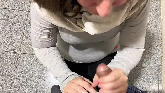 Blonde fucked and they break her ass without a condom