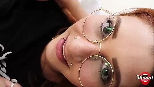 Kızıl saçlı kız arkadaşım bana güzel bir sakso çekti