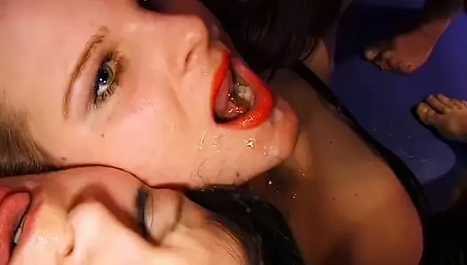 Ggg - John Thompson'ın yüzü, oyun alanları