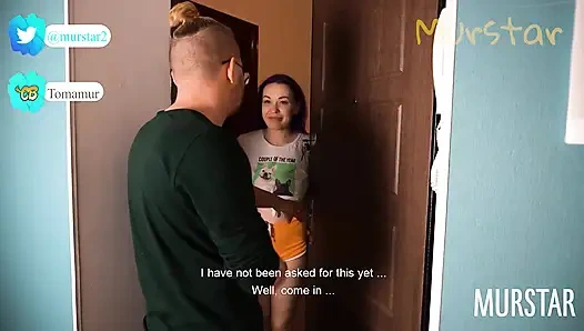 Çamaşır makinesini ve sikini kullanması için sevimli bir komşuya verdi