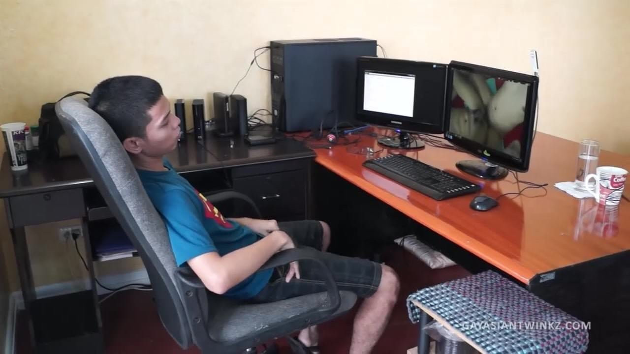 Asya çocuklar arjo ve çılgın barebacking