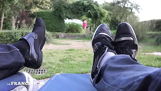 Julianna'nın oyuncu seçme kanepesi, 26 yaşında, pembe iç çamaşırlı oldukça koyu saçlı sürtük