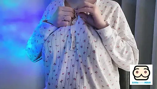 Sansasyonel devasa göğüslerimi em