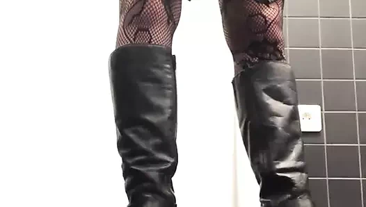 Azgın olgun içinde the toilet istiyor olmak becerdin