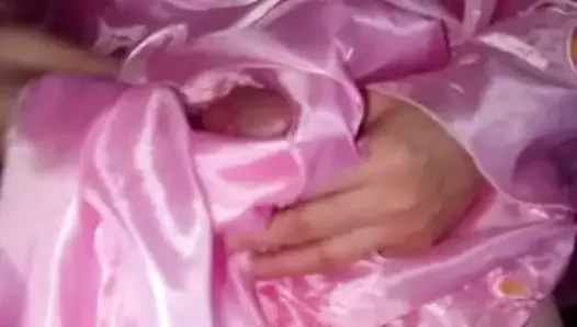 Cum içinde pembe saten mukenah