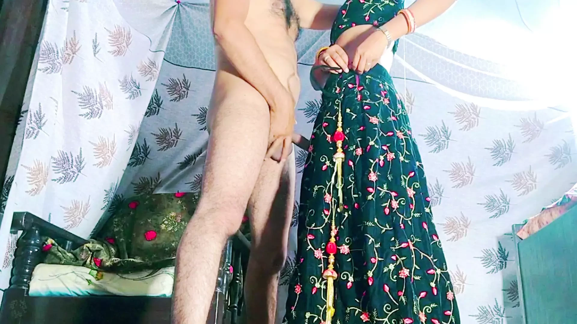 beautiful (GHAGHRA-CHOLI) indian Gujarati sister first time huge squrting lage shaking PART-2