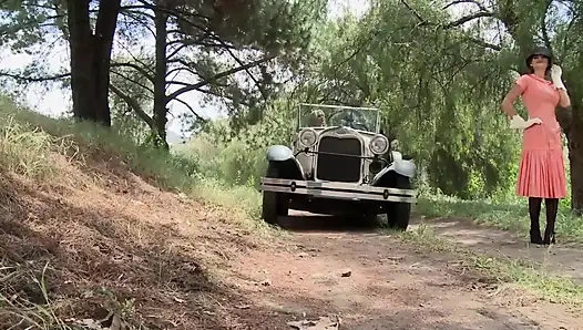 Yabancılar açık havada sikişiyor
