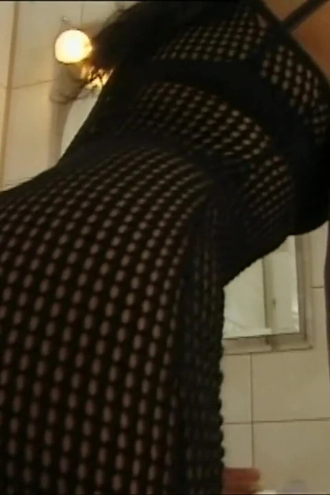 Güzel seksi klasik orta yaşlı seksi kadınlar büyük azgın yaraklarla sikiliyor ve boşalıyor