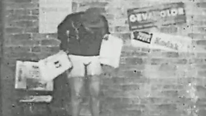 Vendeuse de Journauxgirl (1957)