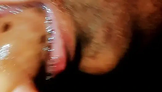 Özensiz meyve yiyici!!