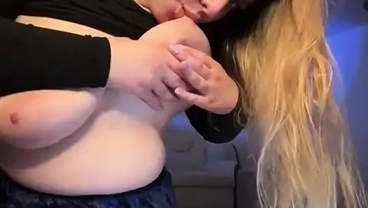 Jucielussie bouncing natural tits and fingering in doggystyle