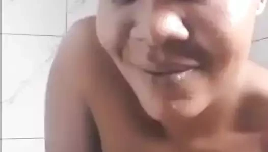 Çok ateşli bir merhaba diyor!