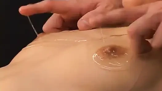 Minyon Grace. Yuki Takarabe'nin narin kıvrımları ve oyuncu mini etek cazibesi - 4