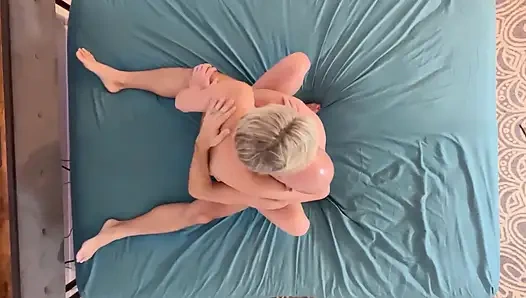 Sarışın orta yaşlı seksi kadın Stevie K ile ilk bg sahnesi
