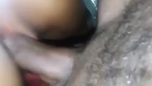 Evli üvey kız kardeş kocasını aldatıyor