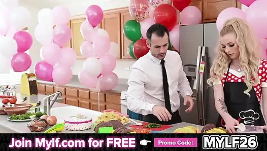 Hyley Winters ve Brock mutfakta özel bir şeyler pişiriyor