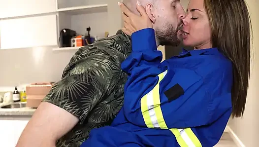 I called the plumber and this BEAUTIFUL WOMAN came: I couldn't help but fuck her so hard