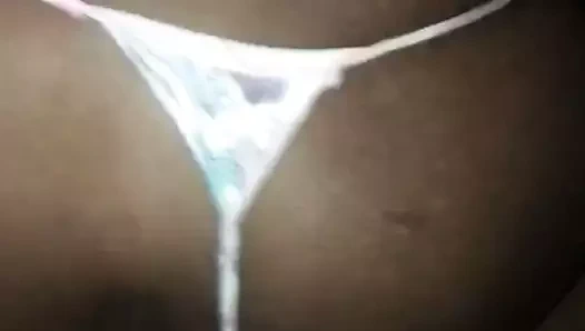 Elle me  pompe la bite