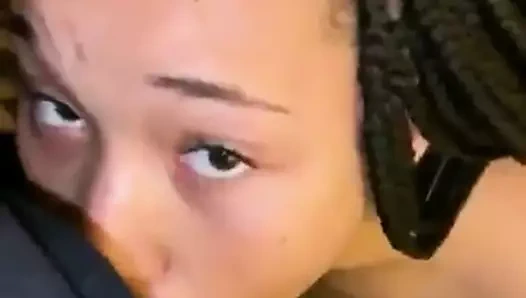 Siyah civciv emme çük