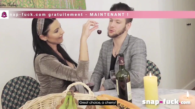 Ateşli seks Fransa: yaramaz orta yaşlı seksi kadınlar