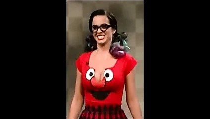 Katy perry zıplayan büyük göğüsler yukarı ve aşağı hd
