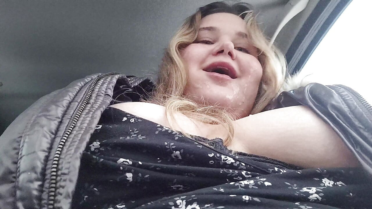 Koca memeli bir tatlının yüzüne cum ve o heyecanlandı ve selfie çekmeye başladı